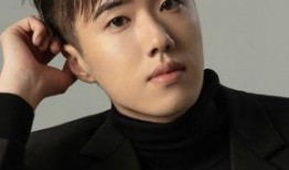 爆料张哲华女友视频,揭秘明星背后的爱情故事